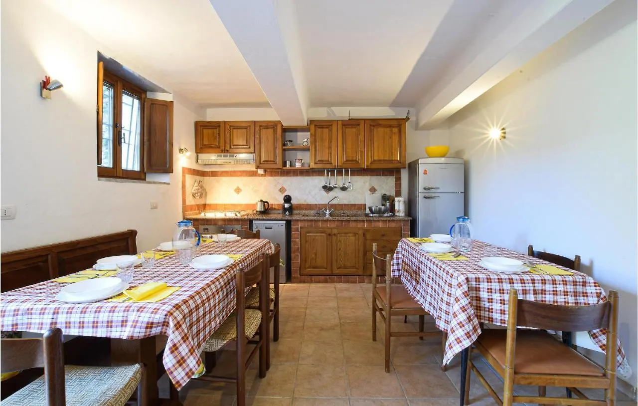 Holiday home 5 Bedroom Amazing Home In Fabbiano Fabbiano
