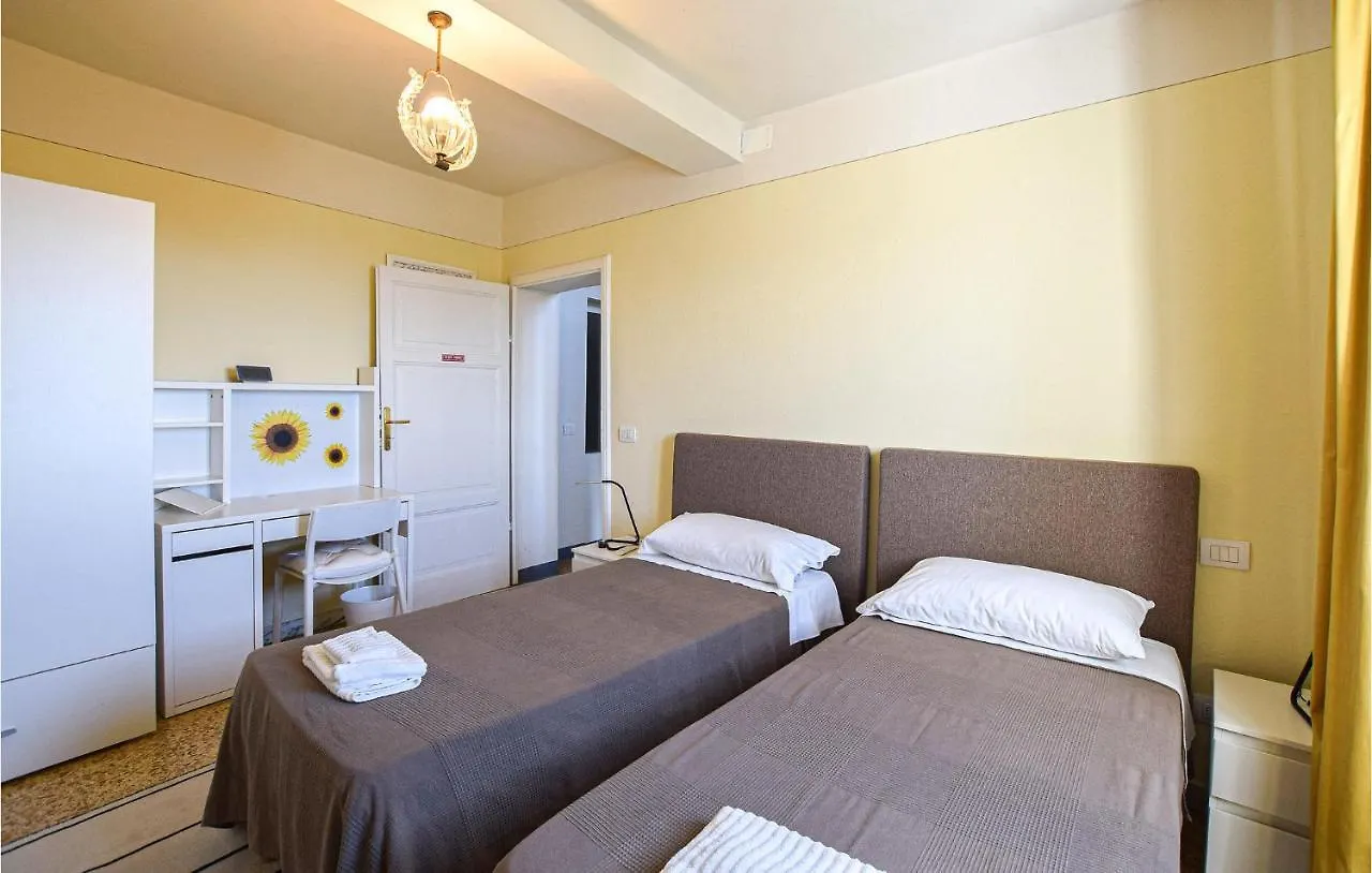 Holiday home 5 Bedroom Amazing Home In Fabbiano Fabbiano
