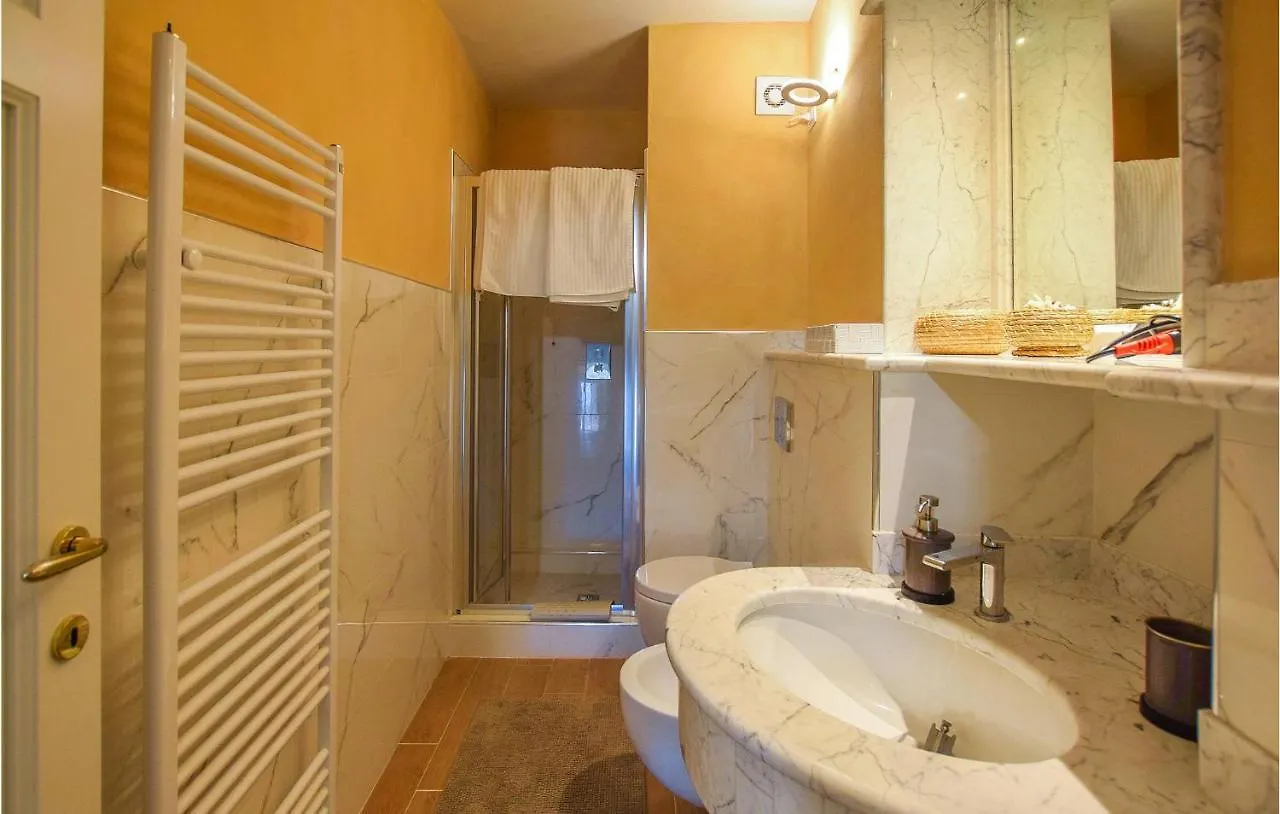 5 Bedroom Amazing Home In Fabbiano Fabbiano