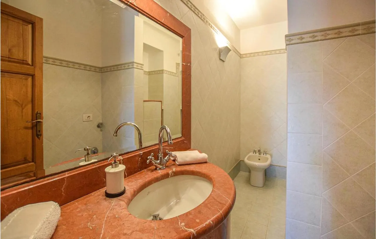 5 Bedroom Amazing Home In Fabbiano Fabbiano  Italy