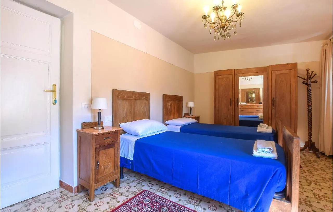 5 Bedroom Amazing Home In Fabbiano Fabbiano  Italy