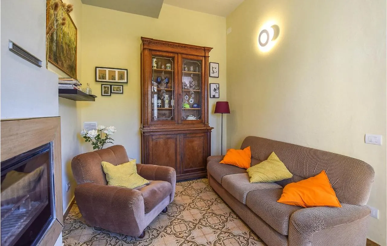 Holiday home 5 Bedroom Amazing Home In Fabbiano Fabbiano  Italy